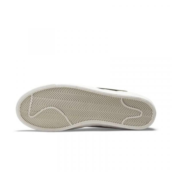 Кроссовки Nike Blazer Mid '77 Lx "Patchwork Quilt" DD8024-300 (olive brown)