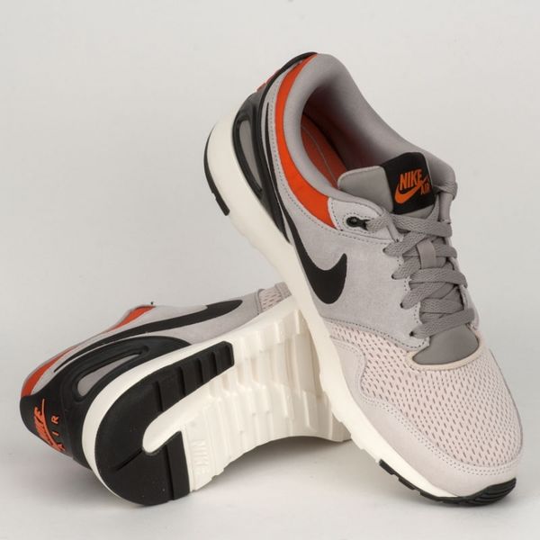 NIKE 902807 100 3300.00