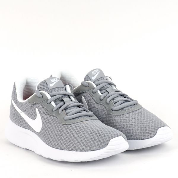 Кроссовки женские Nike Wmns Tanjun 812655-010 (wolf grey-white)