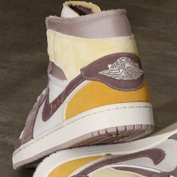Кроссовки Jordan Air Jordan 1 Mid SE Craft DM9652-102 (sail-taupe haze-fossil stone) Кроссовки Jordan Air Jordan 1 Mid SE Craft DM9652-102 (sail-taupe haze-fossil stone)