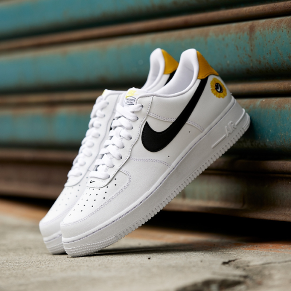 Кроссовки Nike Air Force 1 `07 Lv8 2 DM0118-100 (white-gold-black)