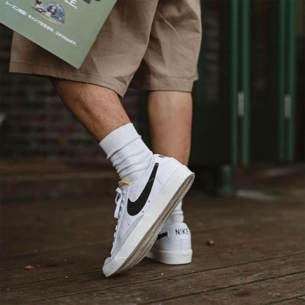 Кроссовки Nike Blazer Low '77 Vintage DA6364-101 (white-black sail)