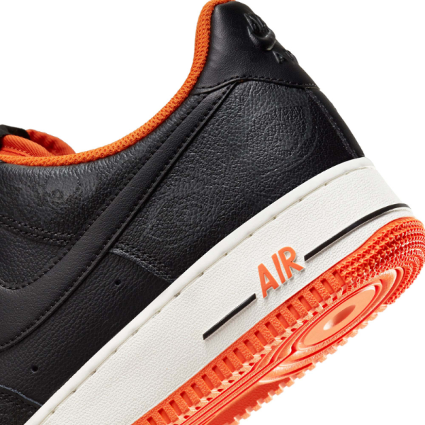 Кроссовки Nike Air Force 1 '07 Premium "Halloween" DC8891-001 (black-black starfish-sail)