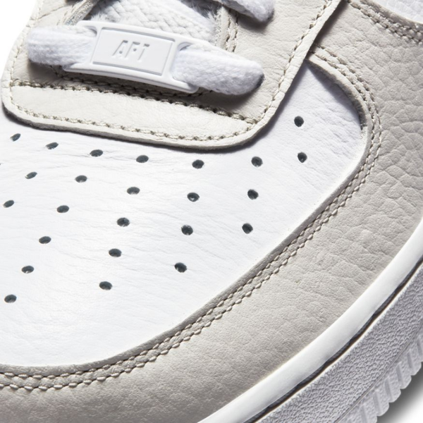 Кроссовки Женские Nike W Air Force 1 07 DC1165-001 (light bone-white-photon dust)